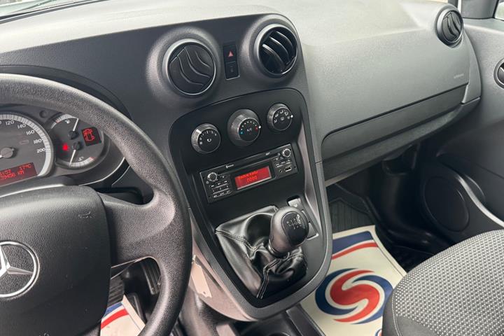 Hvid Mercedes Citan 109 fra 2020