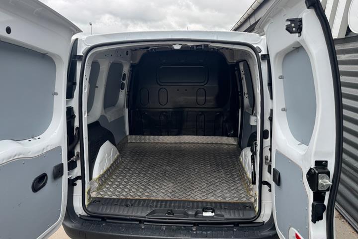Hvid Mercedes Citan 109 fra 2020
