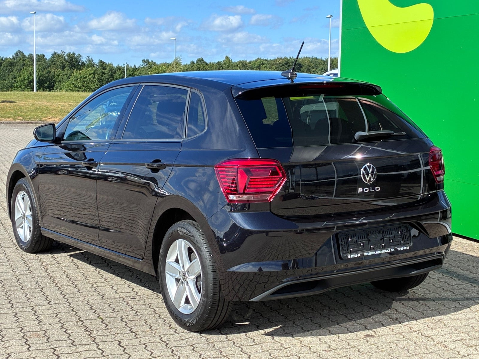 Sort VW Polo fra 2021