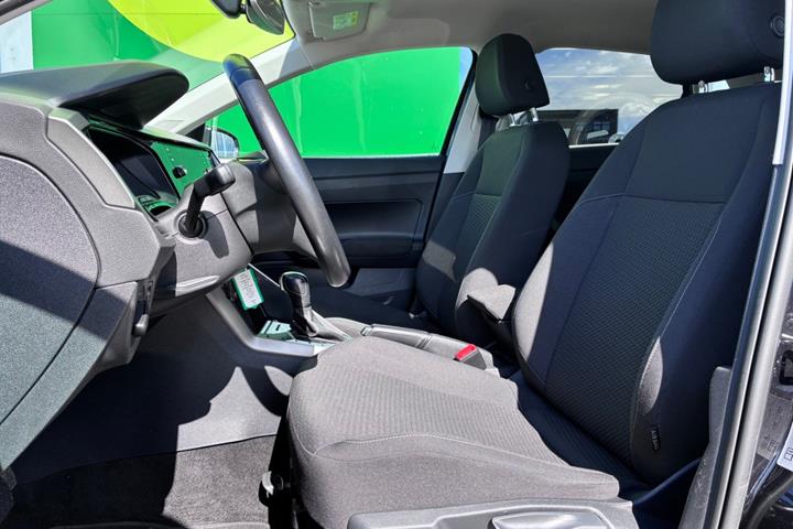Sort VW Polo fra 2021