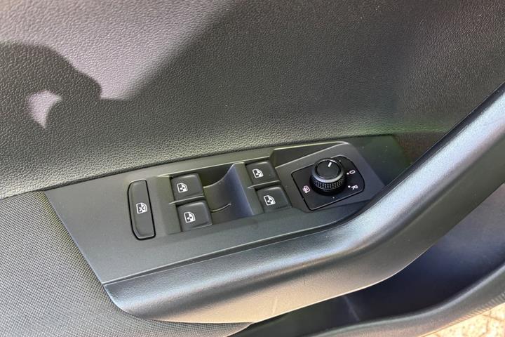 Sort VW Polo fra 2021