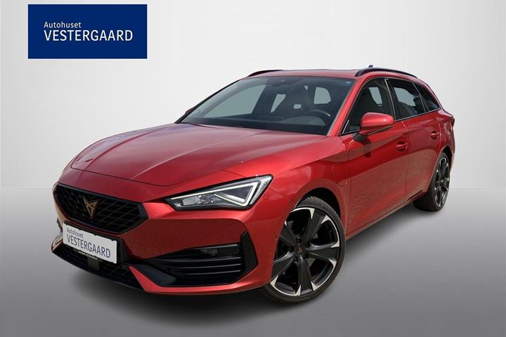 Rød Cupra Leon fra 2021 set udefra