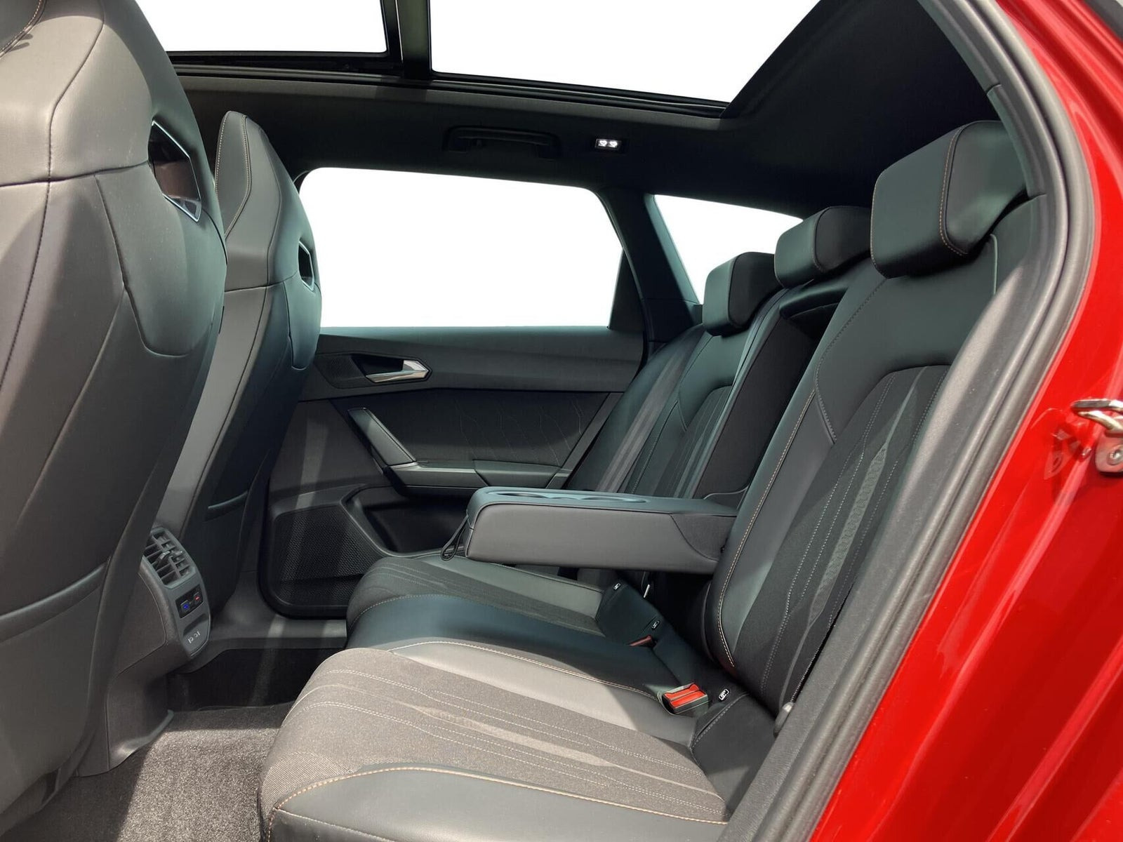 Rød Cupra Leon fra 2021