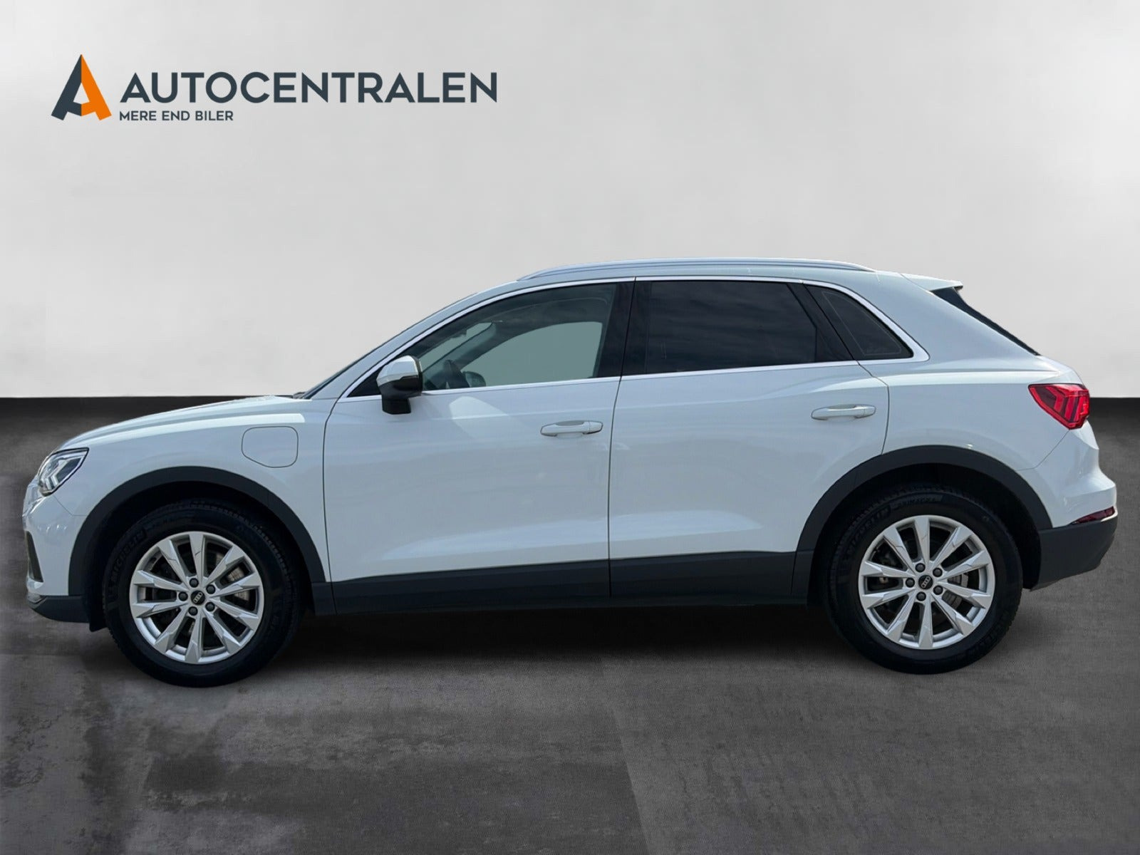 Hvid Audi Q3 fra 2023