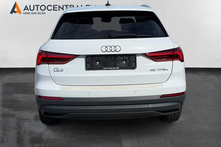 Hvid Audi Q3 fra 2023