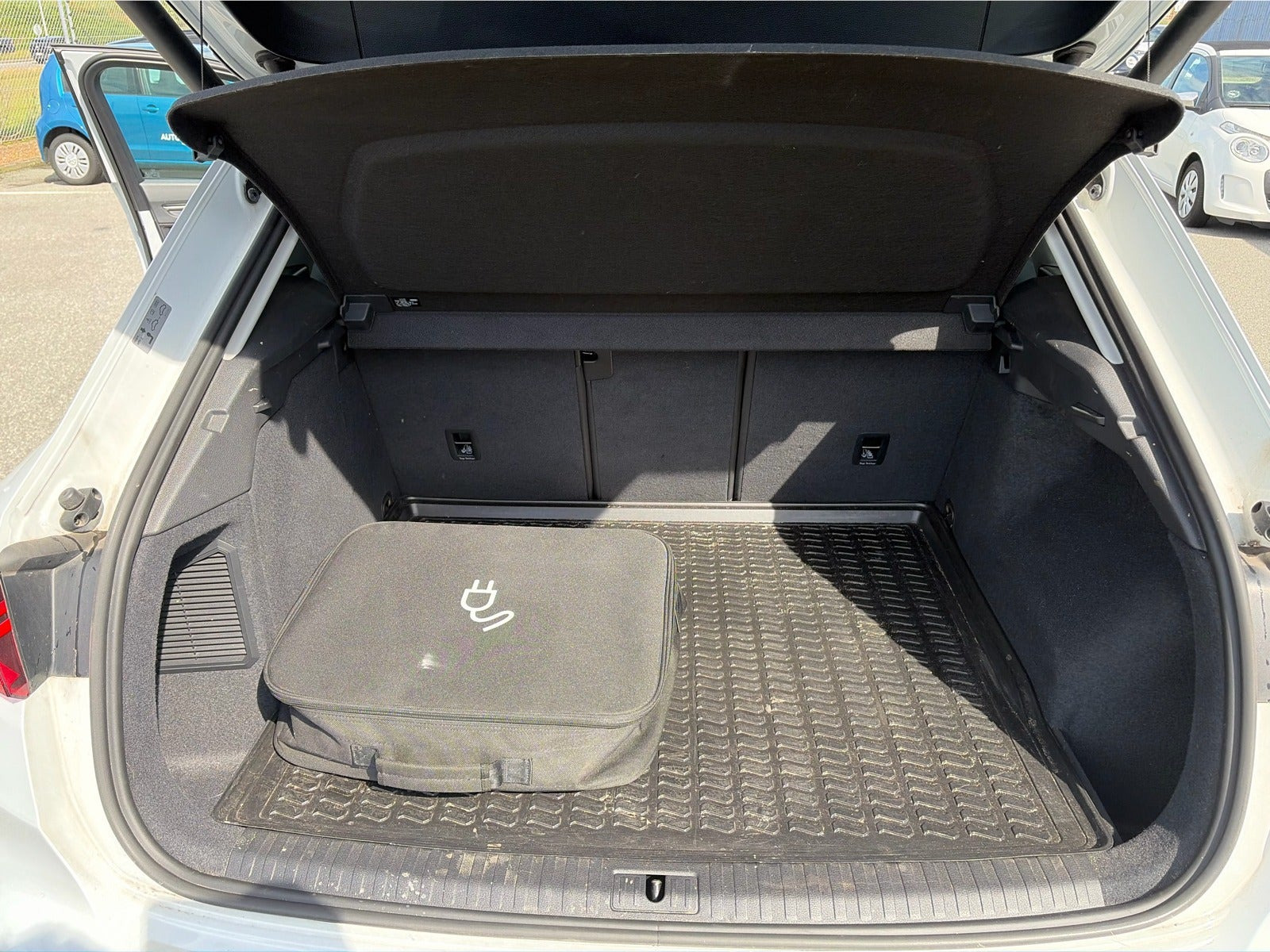 Hvid Audi Q3 fra 2023