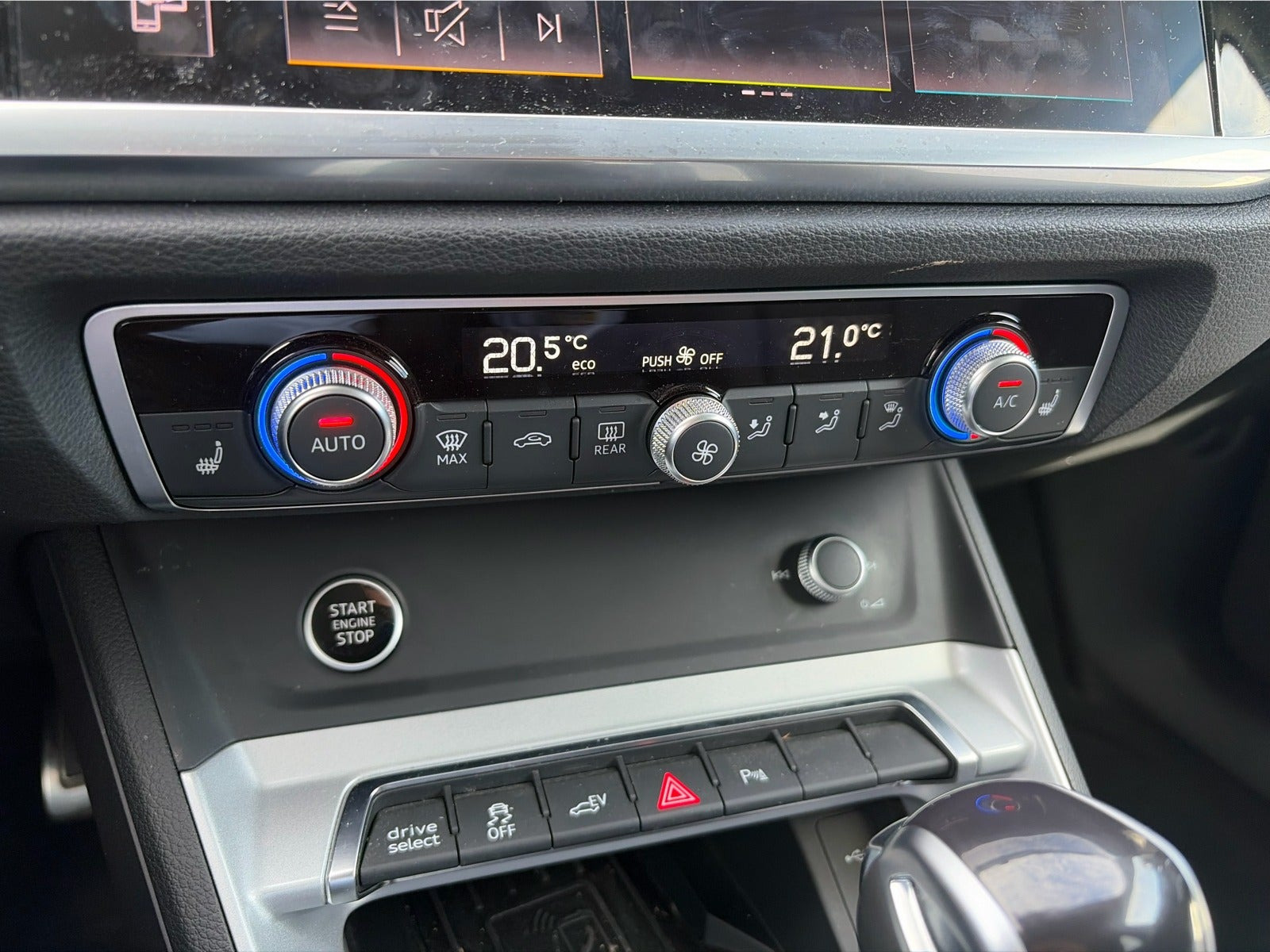 Hvid Audi Q3 fra 2023