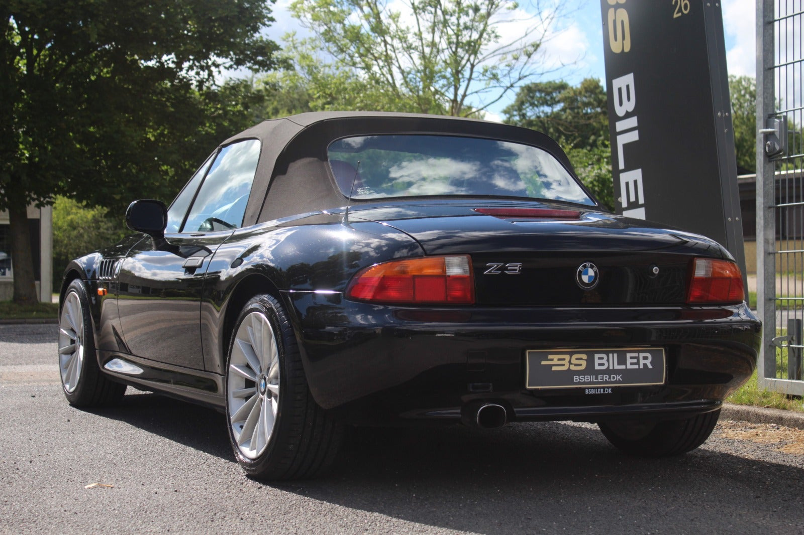 Sort BMW Z3 fra 1996