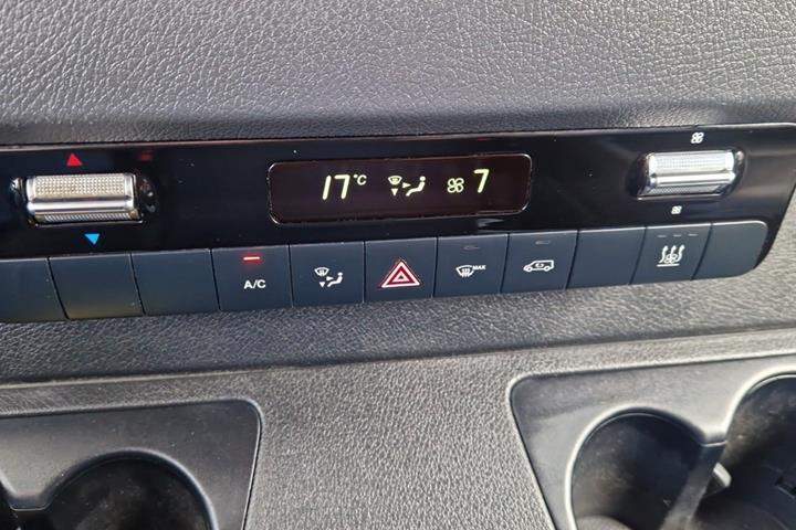 Hvid Mercedes Sprinter 315 fra 2023