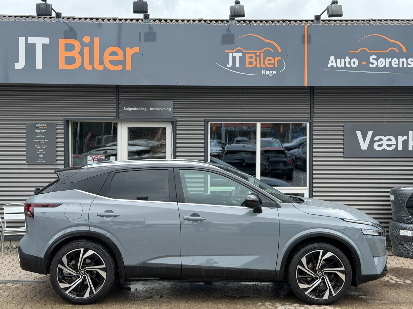 Grå Nissan Qashqai fra 2021