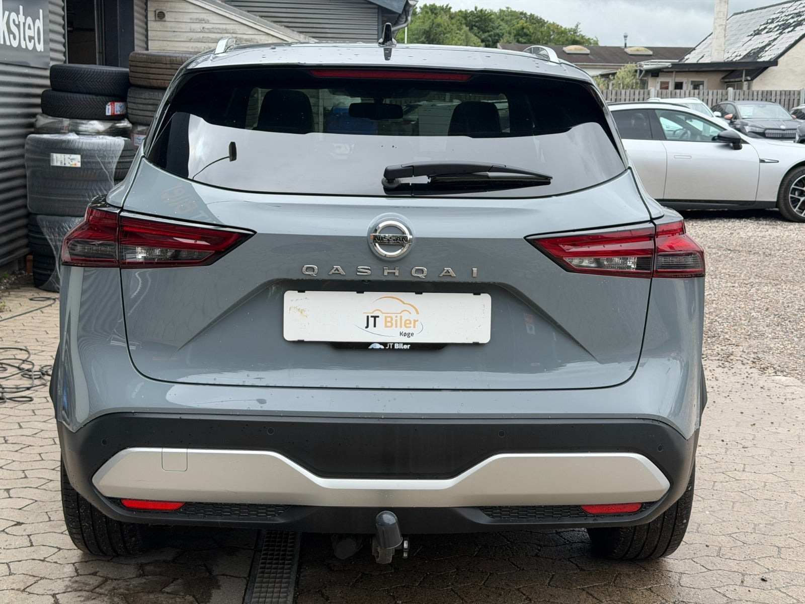 Grå Nissan Qashqai fra 2021