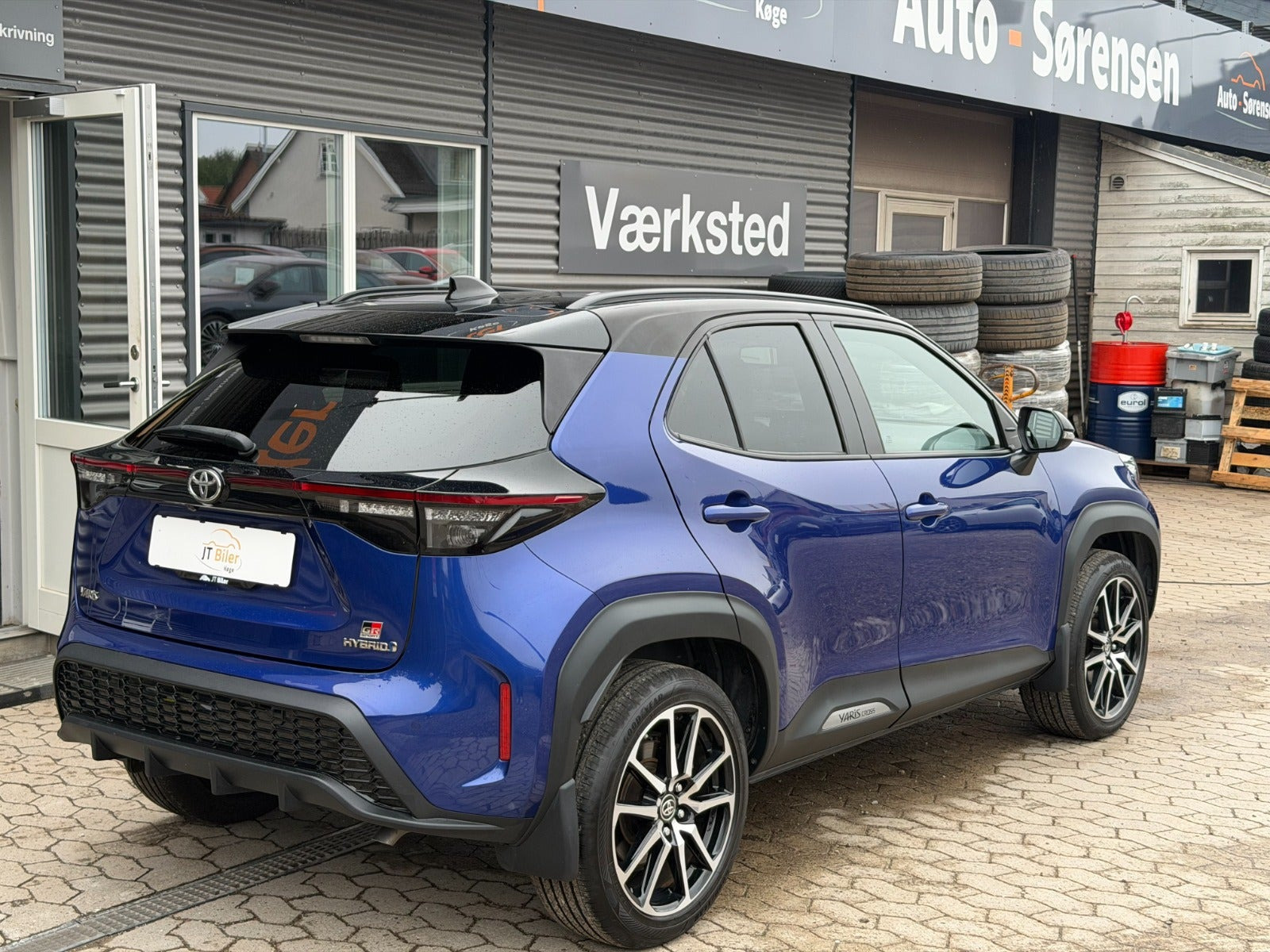 Blå Toyota Yaris Cross fra 2022