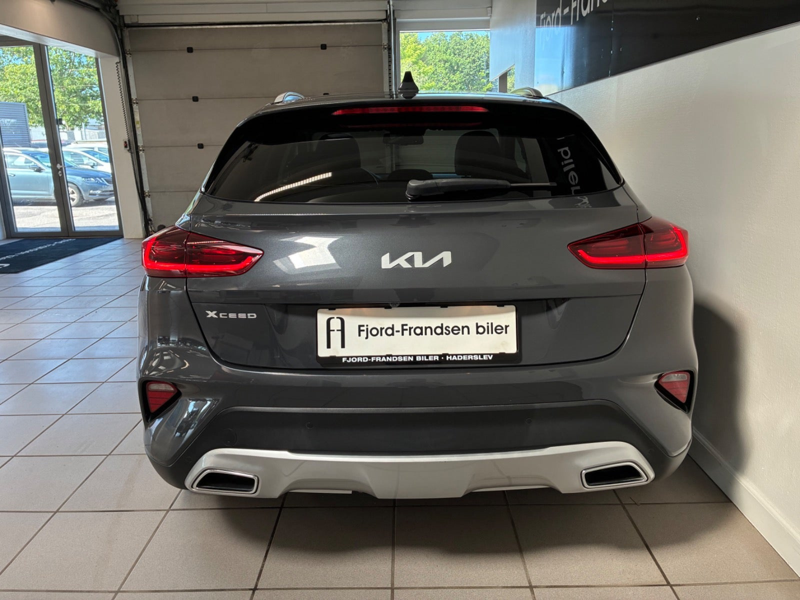 Grå Kia XCeed fra 2022