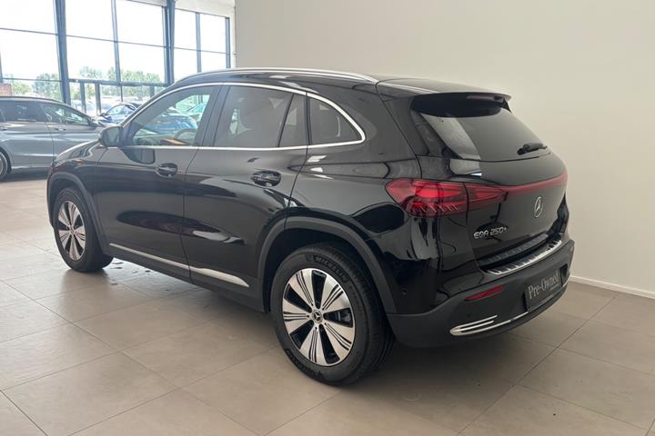 Sort Mercedes EQA250+ fra 2025