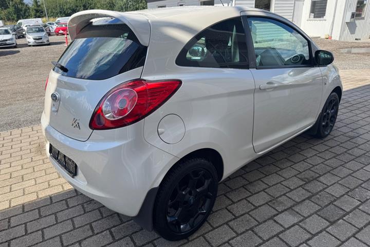 Hvid Ford Ka fra 2013