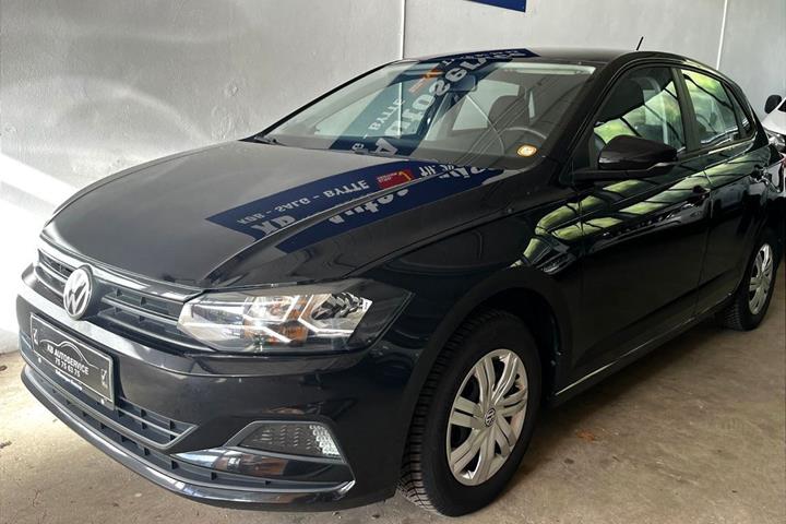 Sort VW Polo fra 2019 set udefra