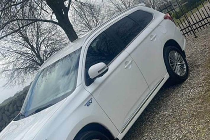 undefined Mitsubishi Outlander fra 2020