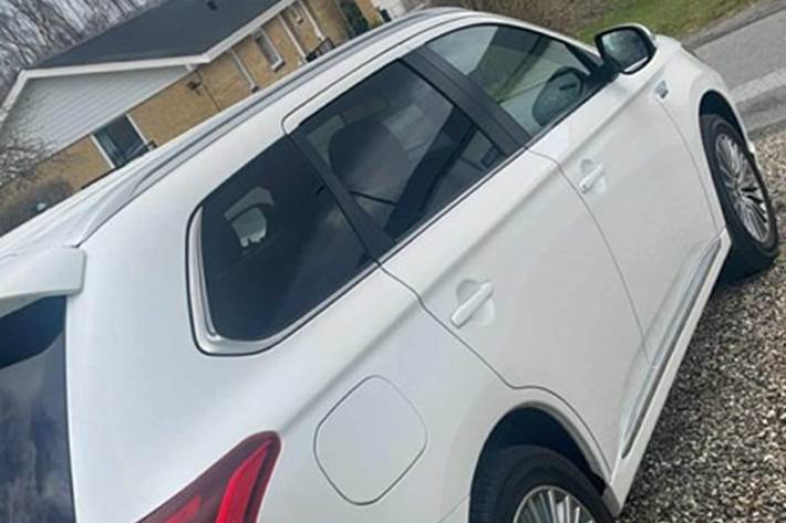 undefined Mitsubishi Outlander fra 2020