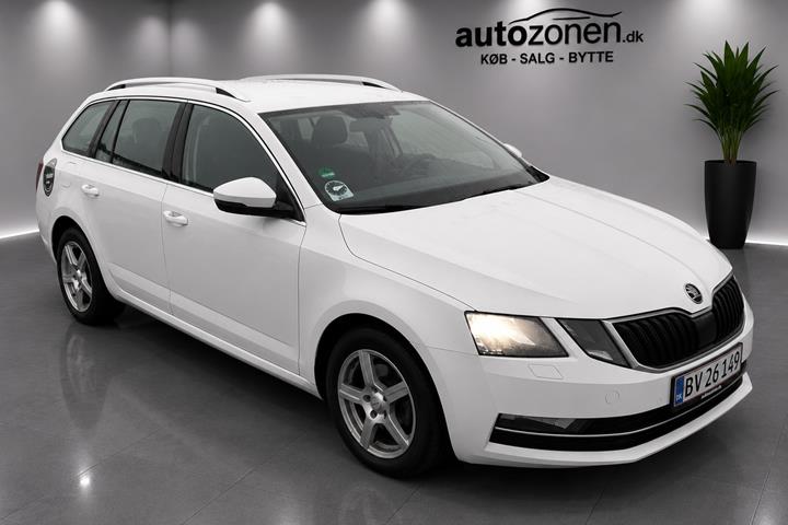 undefined Skoda Octavia fra 2018 set udefra