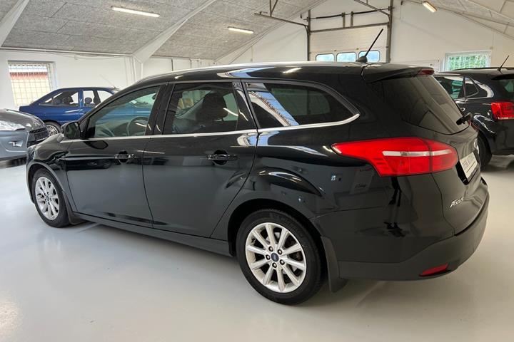 Sort Ford Focus fra 2017