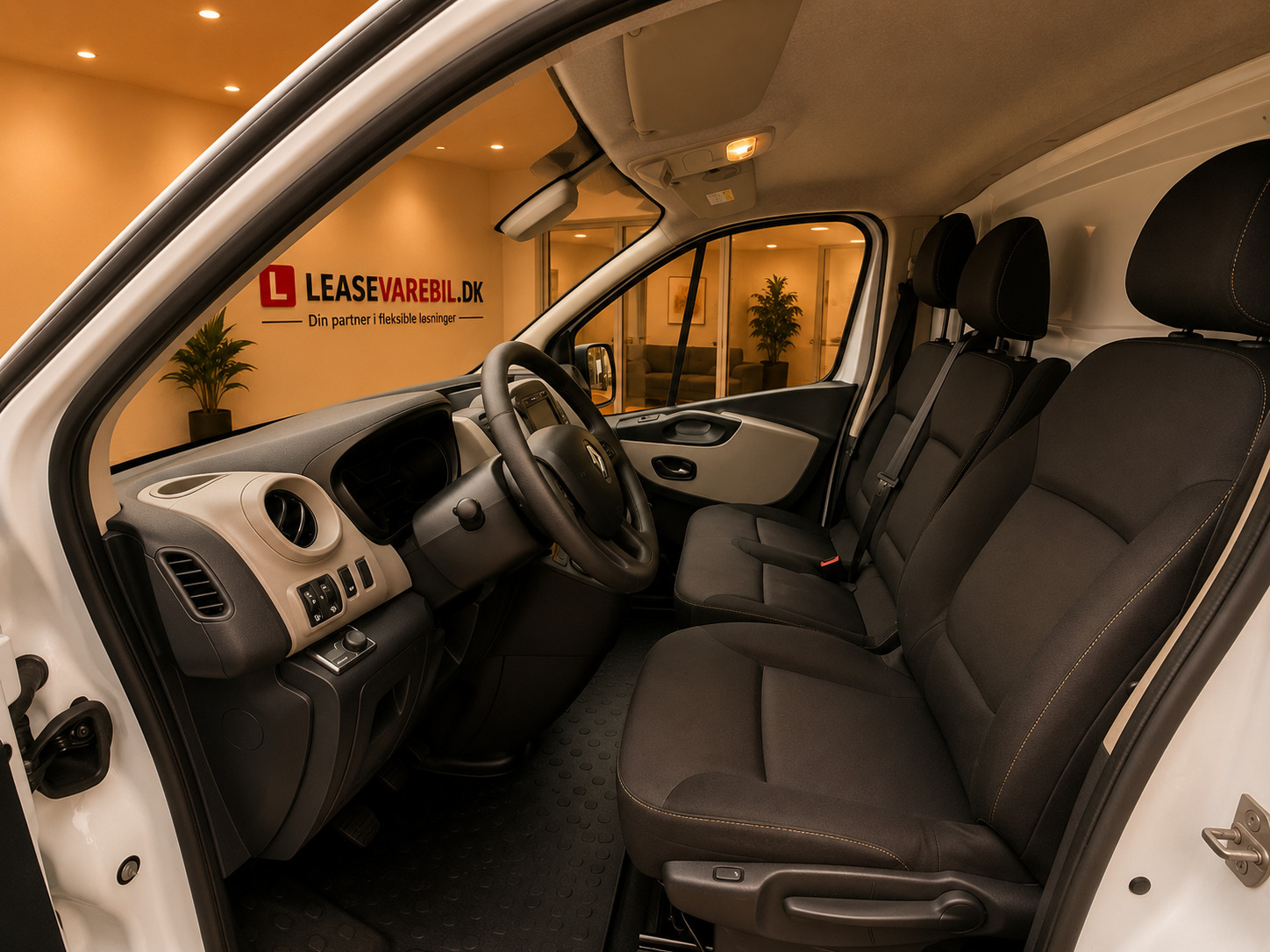 Hvid Renault Trafic T29 fra 2019