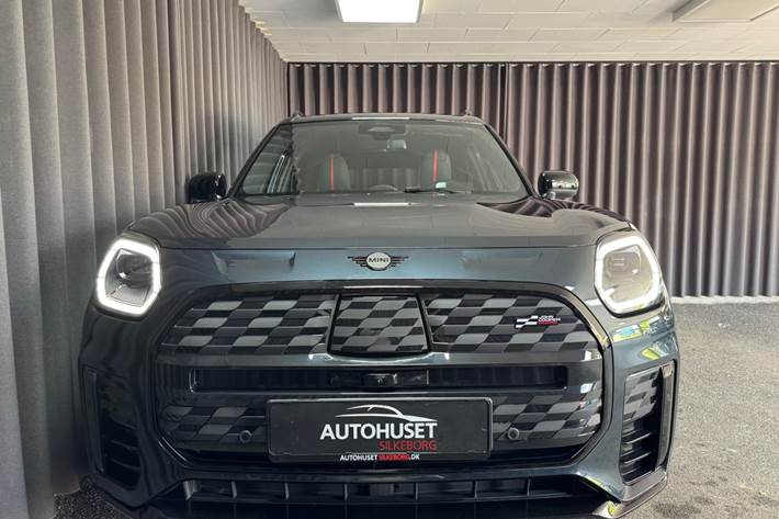 Grå Mini Countryman E fra 2025