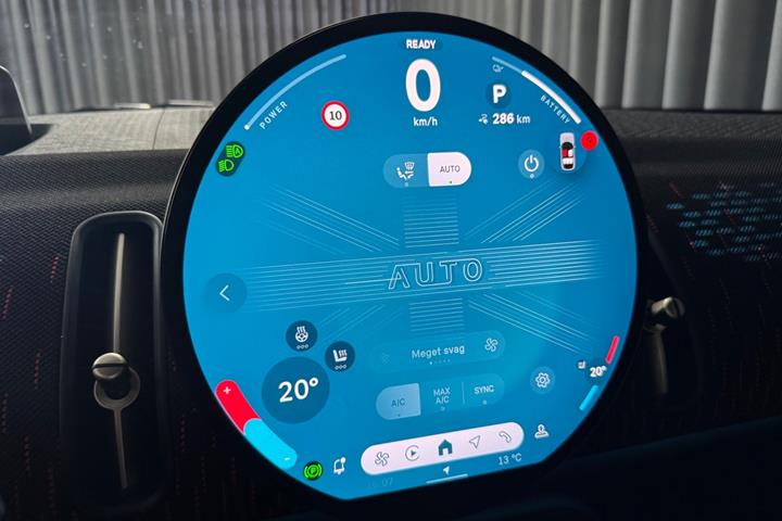 Grå Mini Countryman E fra 2025