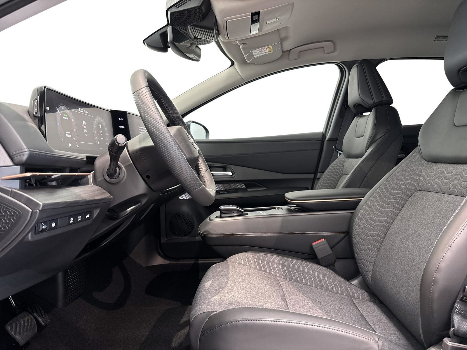 Sort Nissan Ariya fra 2024