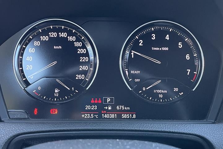 Rød BMW 1-Serie fra 2019