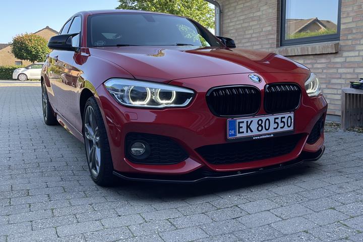 Rød BMW 1-Serie fra 2019