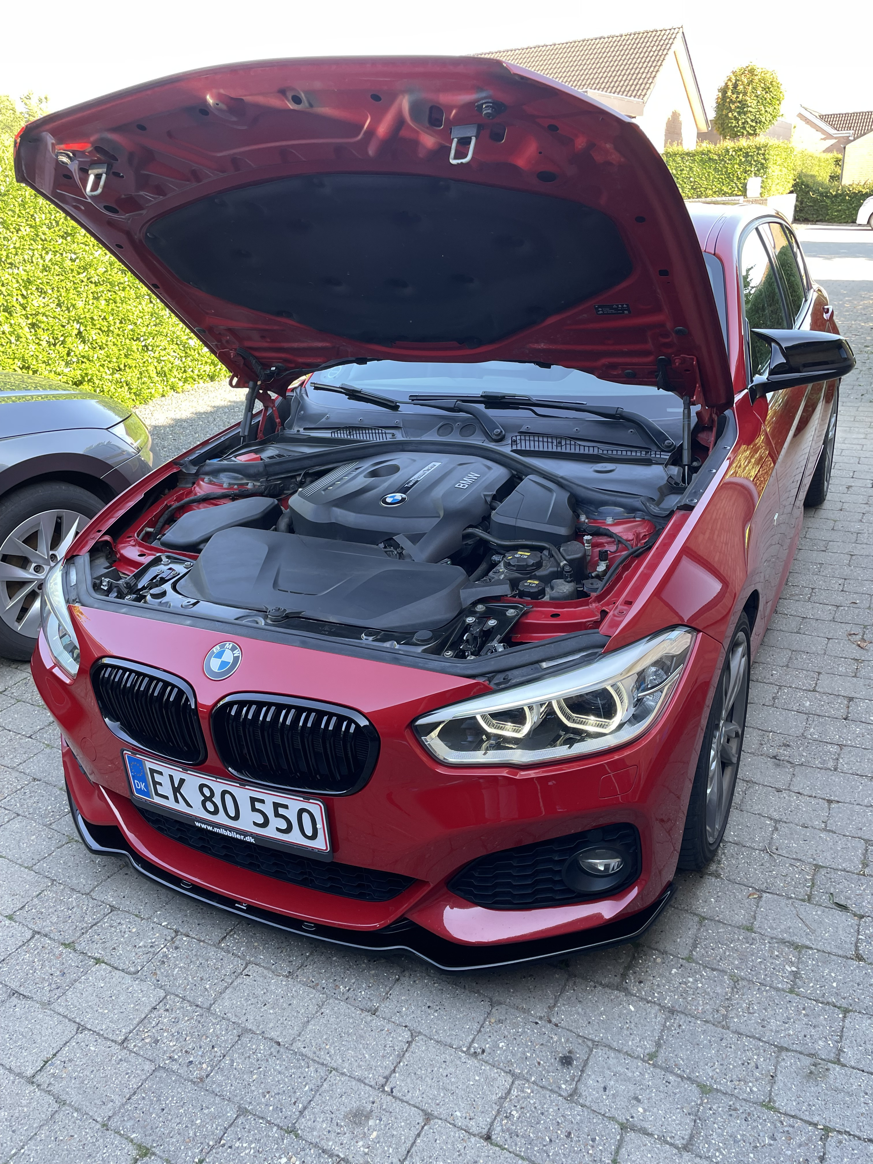 Rød BMW 1-Serie fra 2019