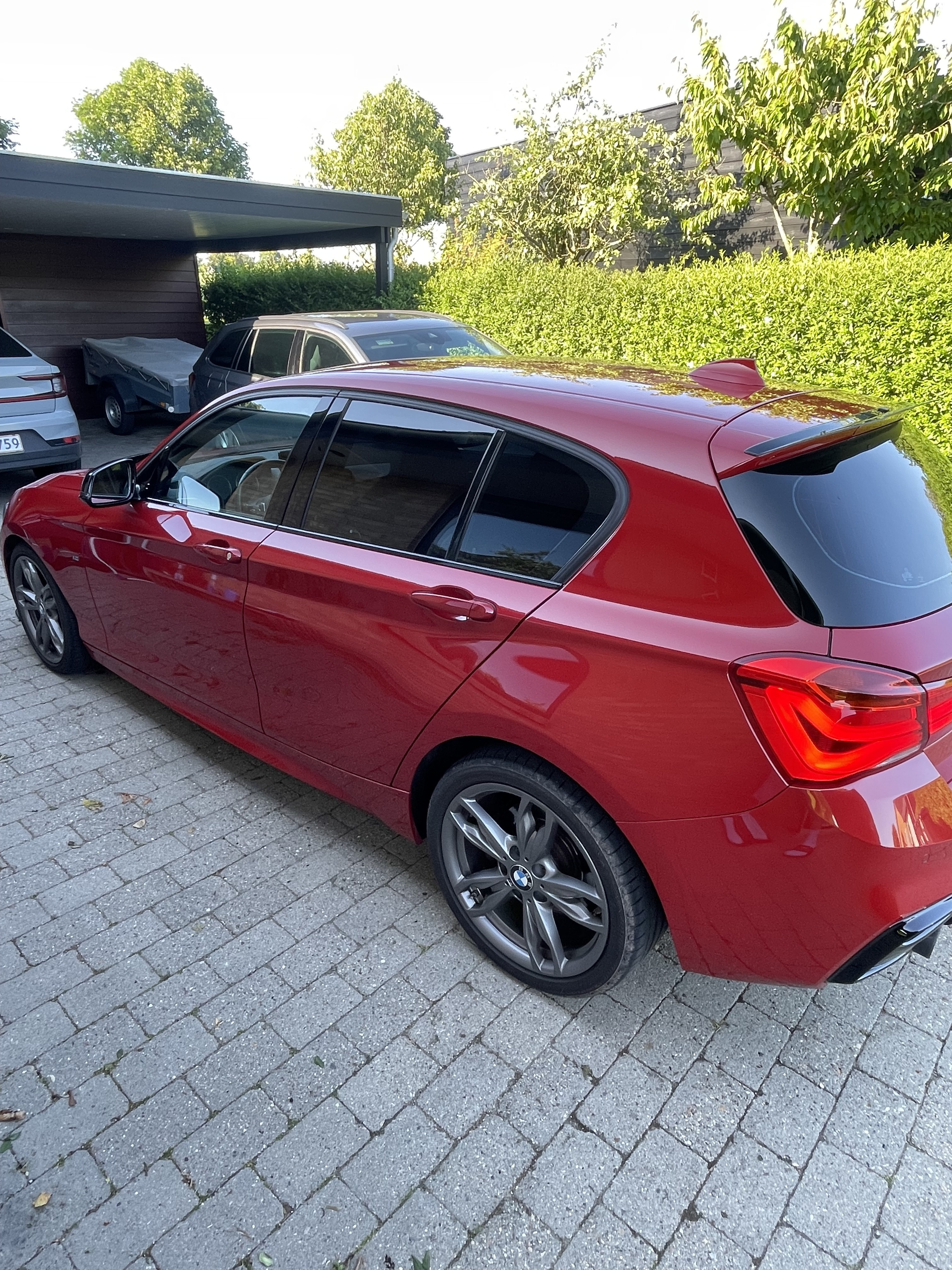 Rød BMW 1-Serie fra 2019