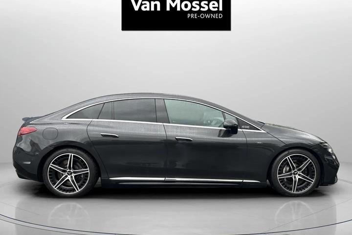 Grå Mercedes EQE 43 AMG fra 2023