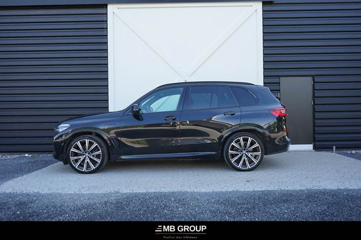 Sort BMW X5 fra 2021
