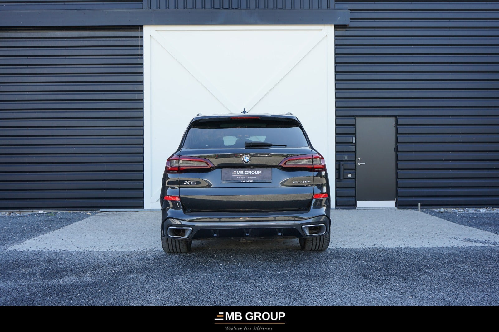 Sort BMW X5 fra 2021
