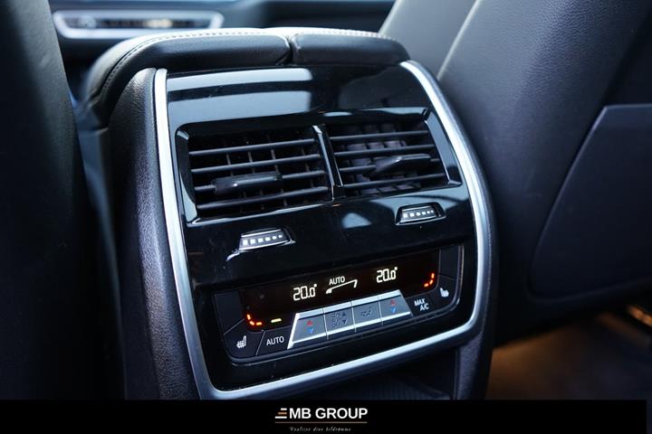 Sort BMW X5 fra 2021