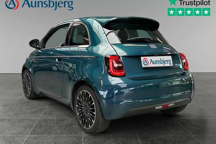 Grøn Fiat 500e fra 2022