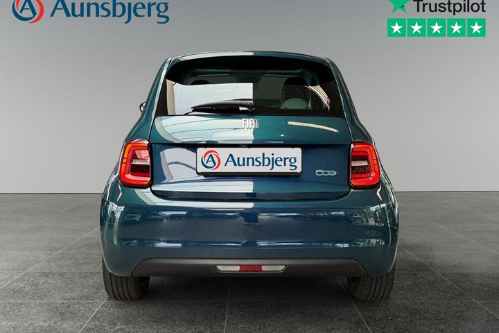 Grøn Fiat 500e fra 2022