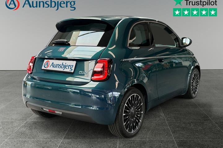 Grøn Fiat 500e fra 2022