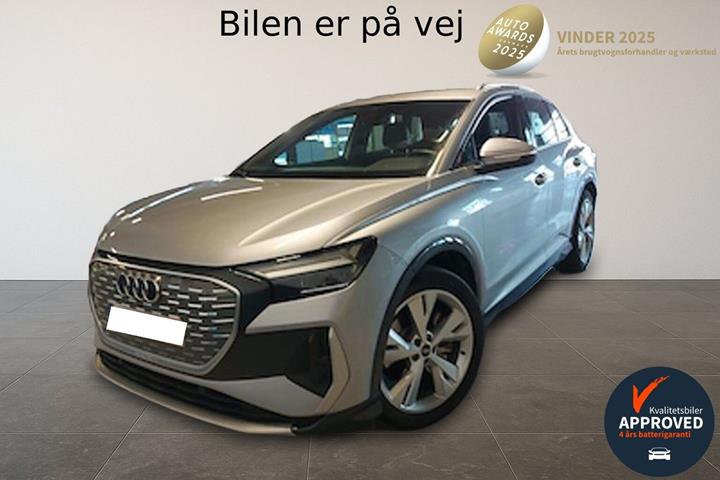 Sølv Audi Q4 fra 2023 set udefra