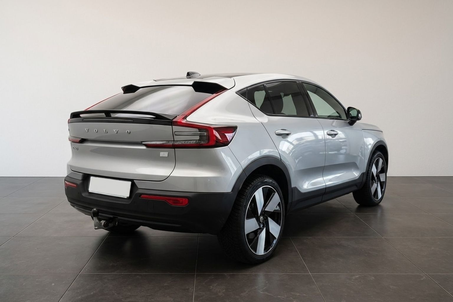 Grå Volvo C40 fra 2022