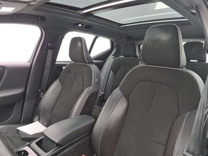 Hvid Volvo XC40 fra 2021