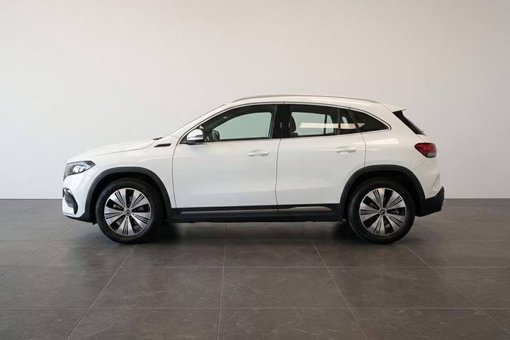 Hvid Mercedes EQA 250+ fra 2023