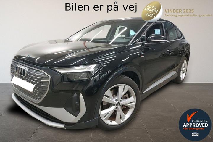 Sort Audi Q4 fra 2022 set udefra