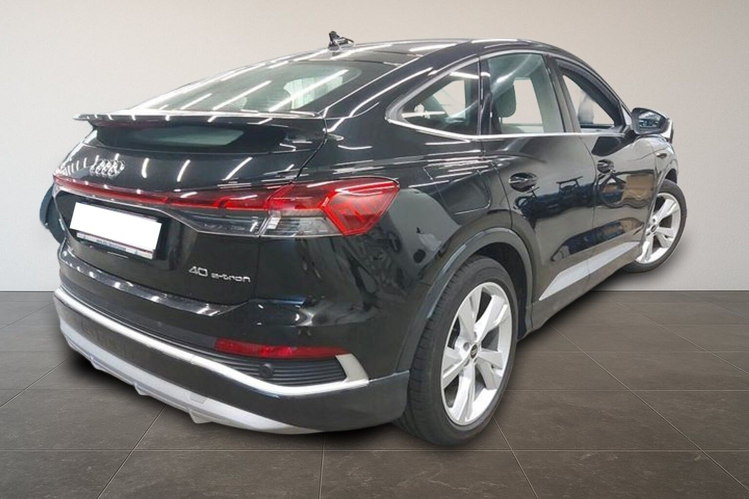 Sort Audi Q4 fra 2022