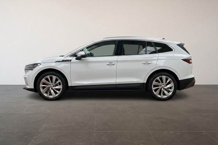 Hvid Skoda Enyaq fra 2022