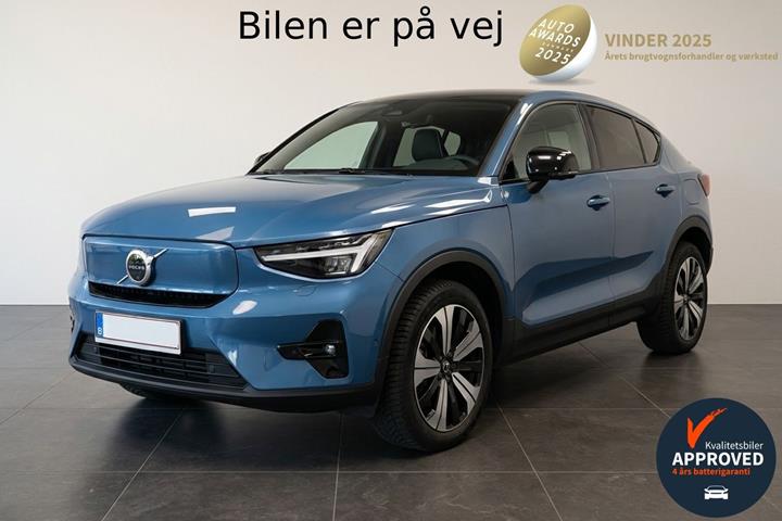 Blå Volvo C40 fra 2022 set udefra