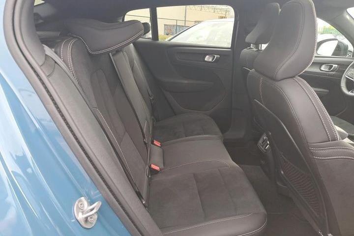 Blå Volvo C40 fra 2022