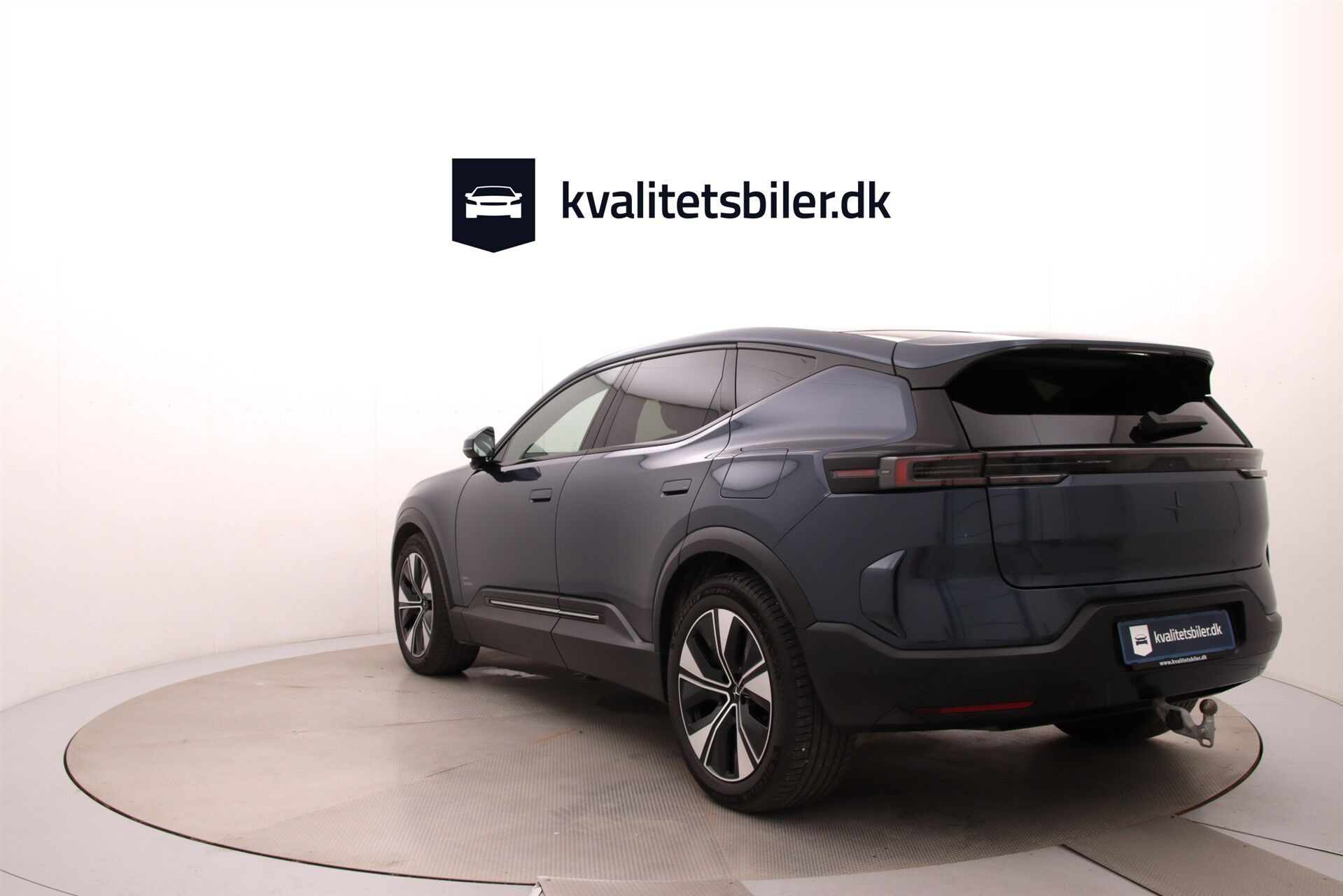 Blå Polestar 3 fra 2025