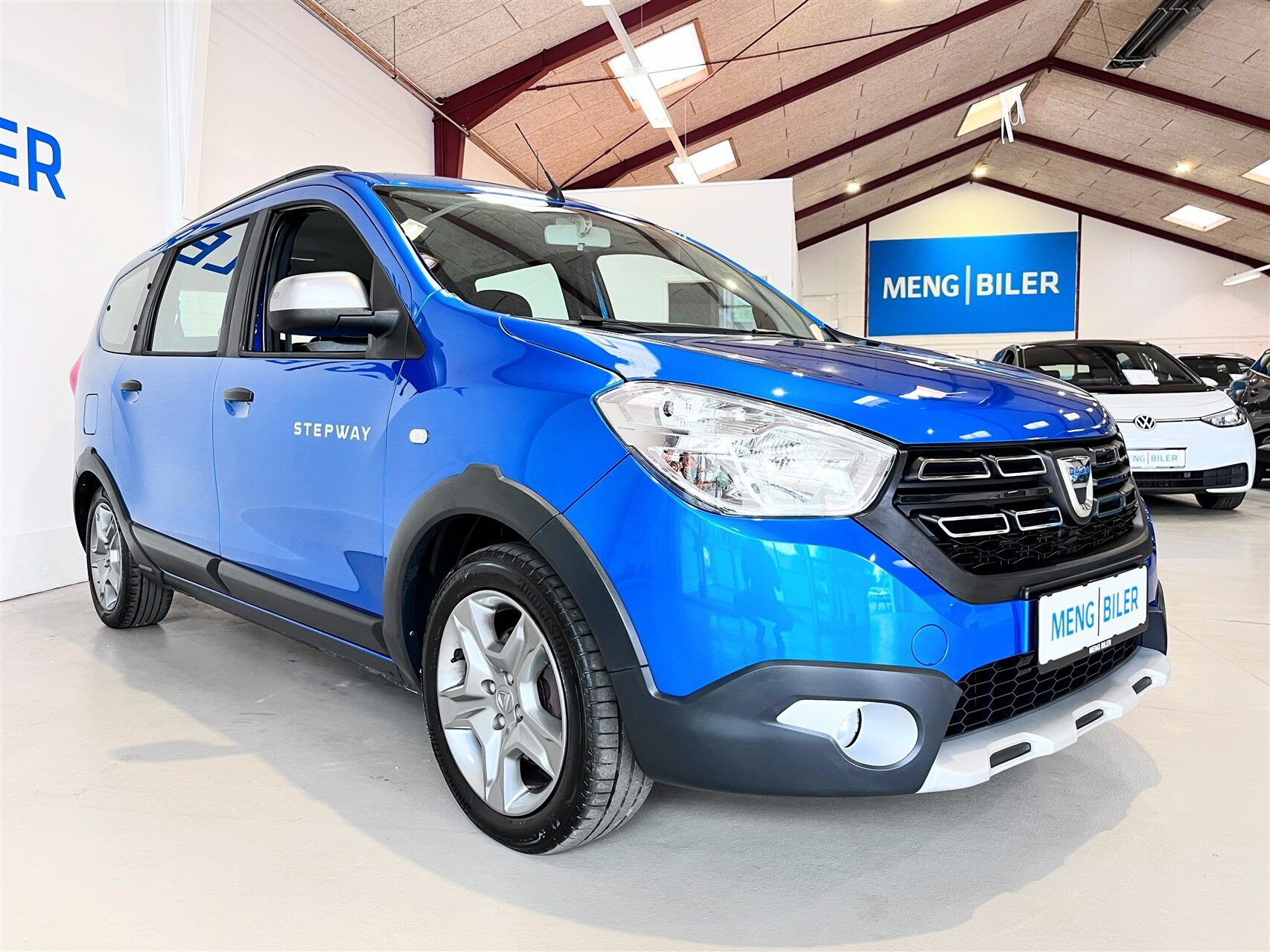 Blå Dacia Lodgy fra 2019